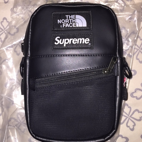 supreme tnf shoulder bag